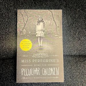 Miss Peregrine’s Home For Peculiar Children by Ransom Riggs New paperback book